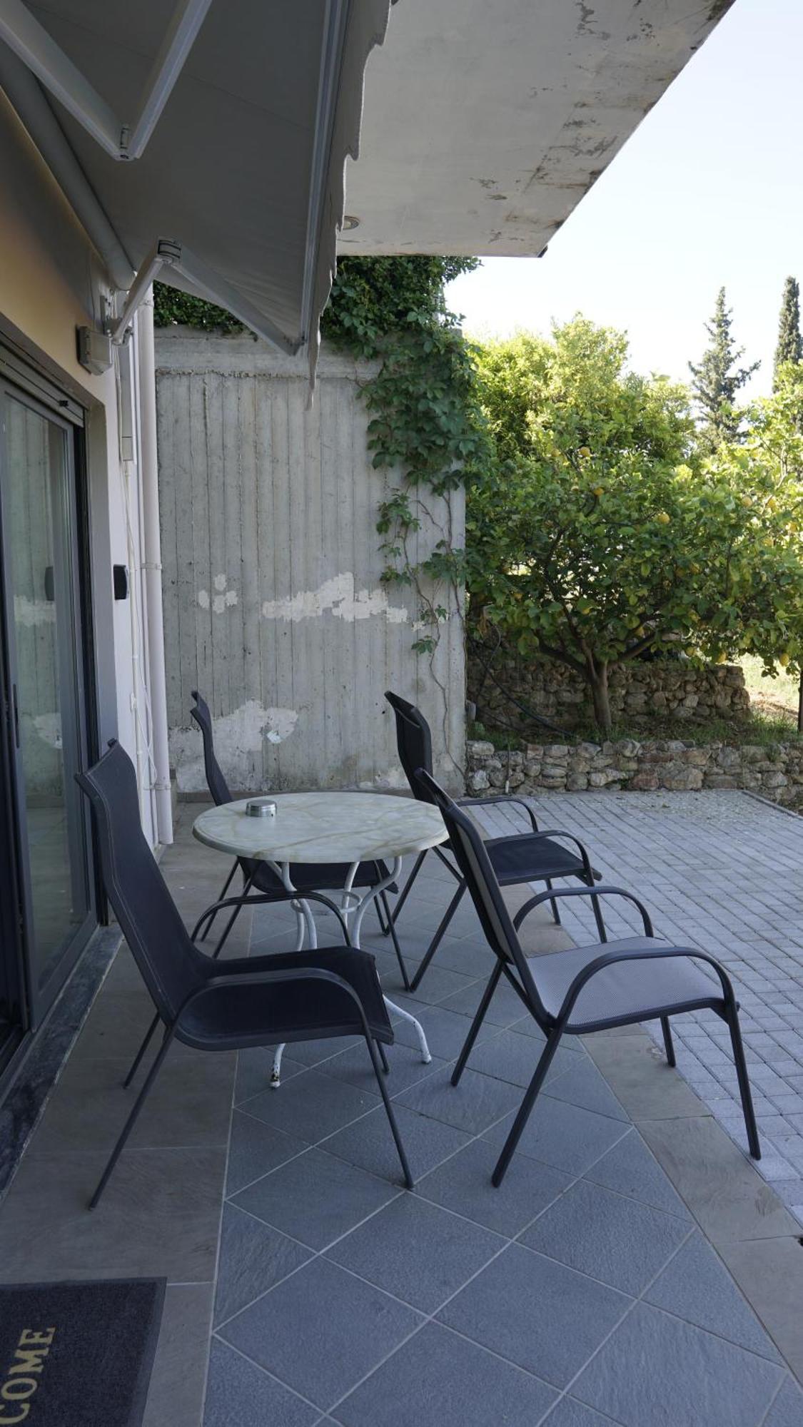 Romanos Patras Studio Exterior photo